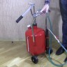 Передвижной маслораздатчик для трансмиссионного масла 24 л с ручным насосом, 